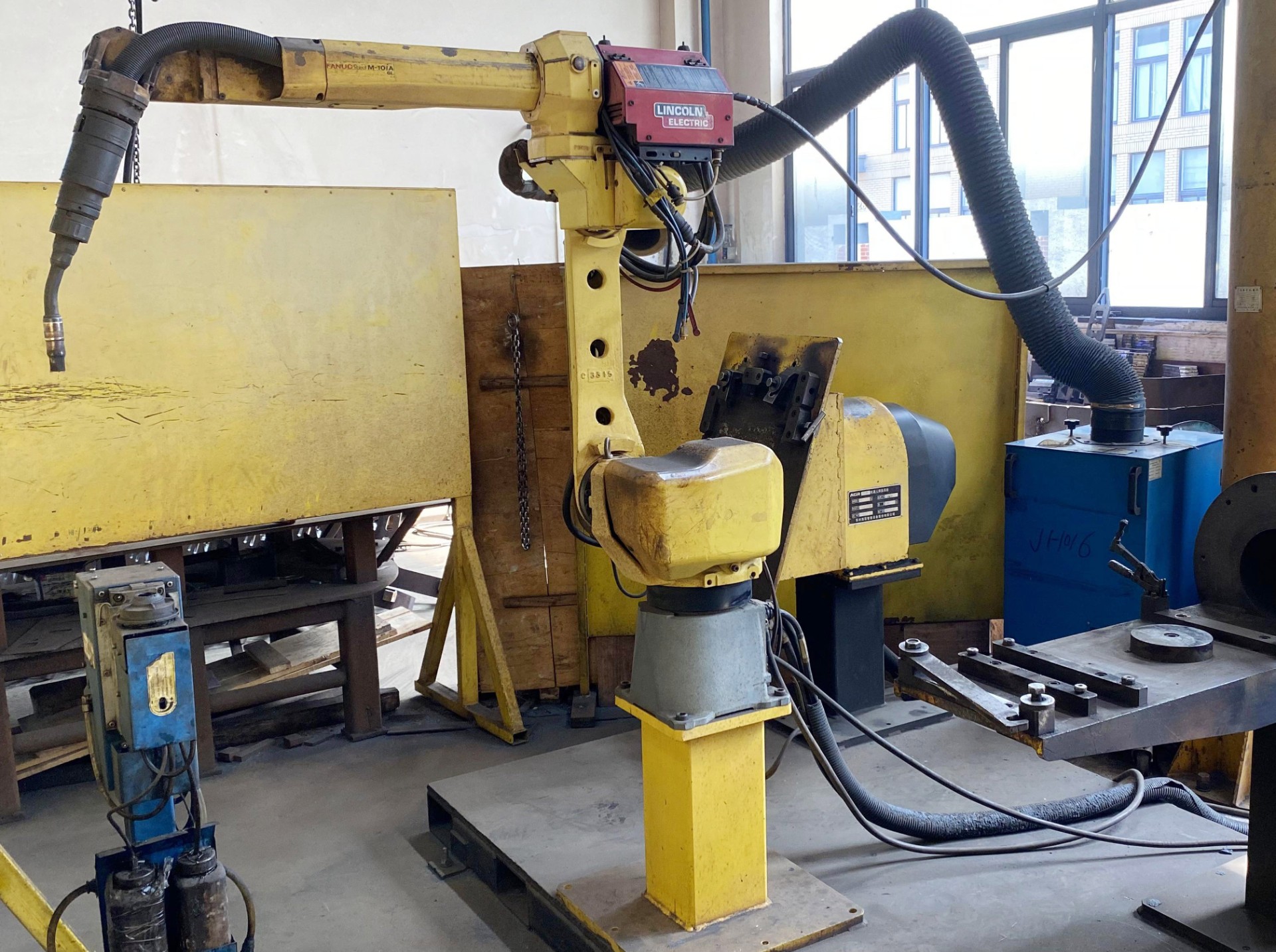 機(jī)器人焊接1#